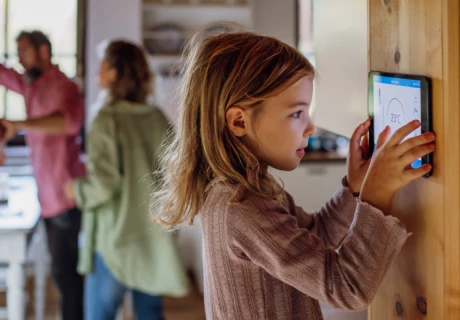 Setti+ - Jak udostępnić urządzenia smart home innym domownikom?